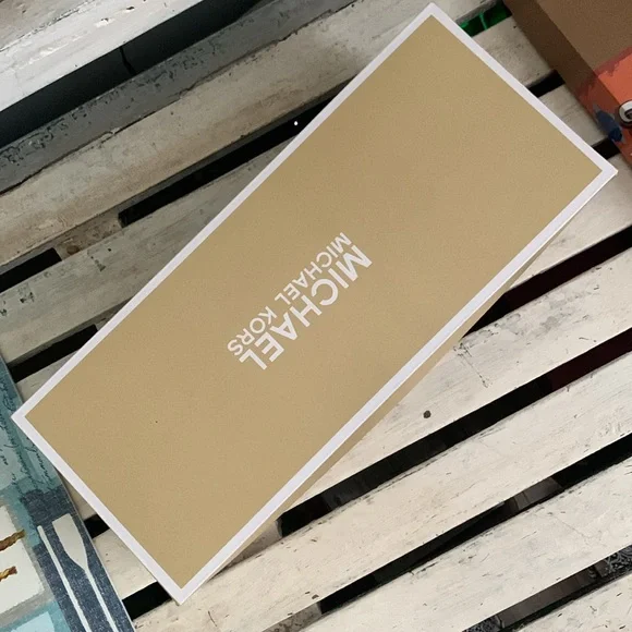 Michael Kors Nori Leather Ballet Flat Women's size 6.0 - Picture 5 of 9